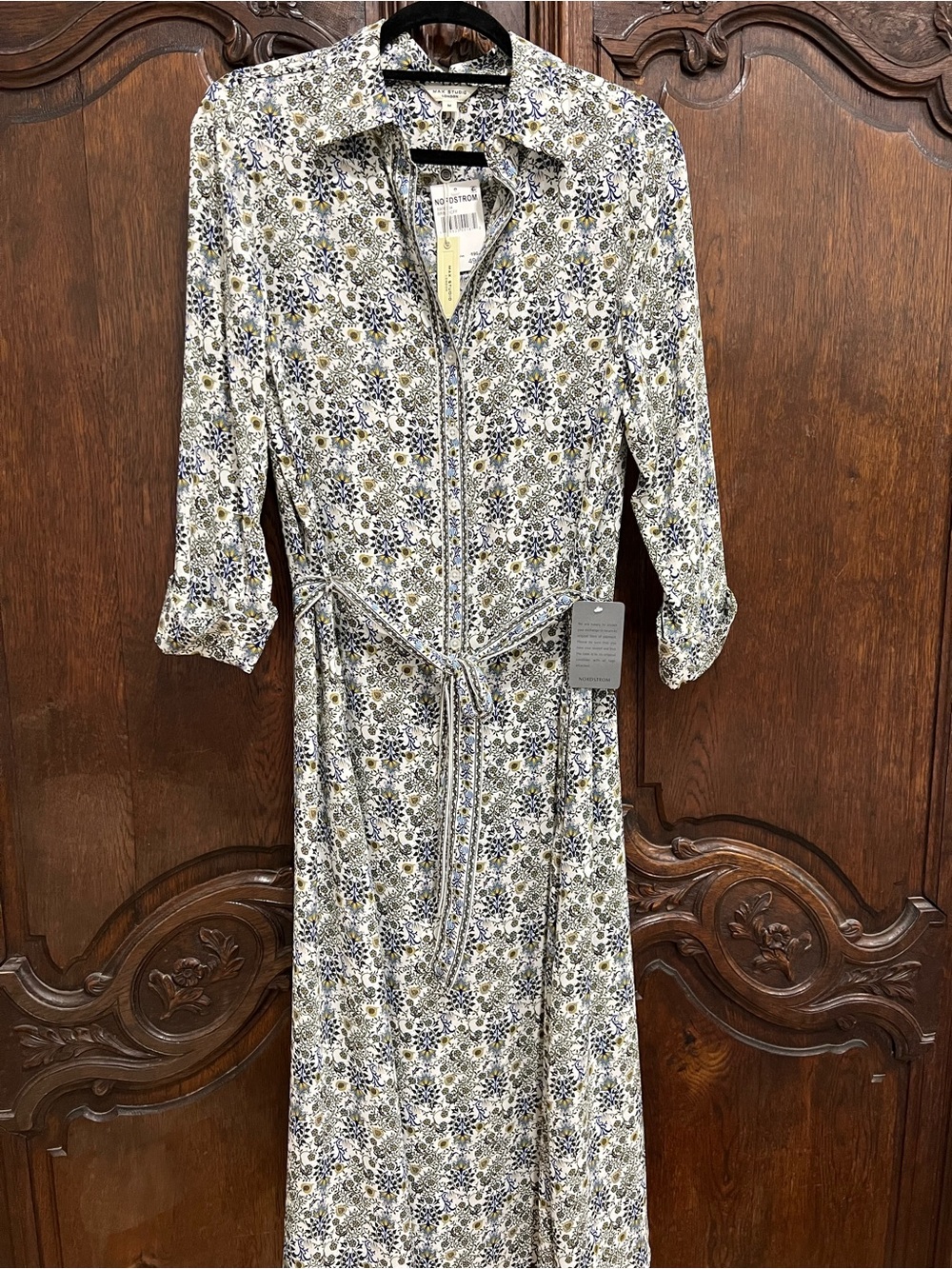 Max Studio LONDON Floral Button-Front Long Sleeve Dress in White blue & Olive